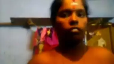 Tamil housewife boobs press