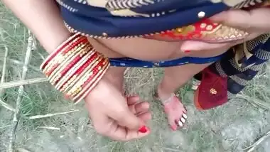 Desi village Bhabhi outdoor sex in jungle