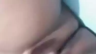 Today Exclusive- Desi Girl Showing Her Pussy