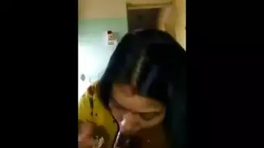 Marwadi Bhabhi sex video shot by her cuckold hubby