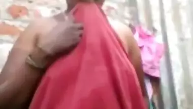 Tamil Bhabi Bathing Video Call With Boyfriend