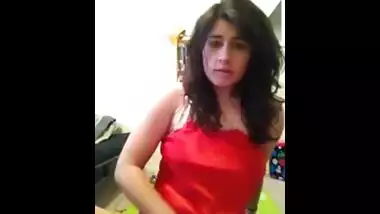 Sexy Indian Girl In Red - Movies. video2porn2