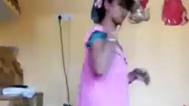 Sexy bangalore girl dress changing mms
