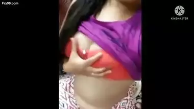 Desi college girl – sex chat with her boyfriend and showing nipples