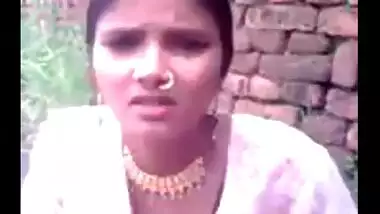 Northindian Girl remove her dresses and show her NUdely