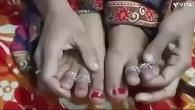 Bhabhi ne apne naikar se apni choot marwadi