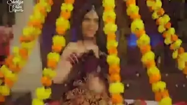 Sherlyn Chopra As Horny Bride Waiting For First Night Sex