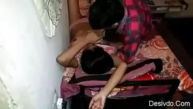 Indian Cpl Romnce and Handjob