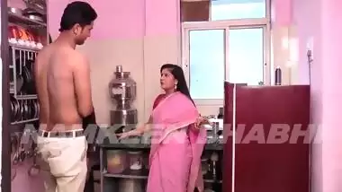 Bhojpuri Indian wife in saree foreplay bf free masala porn