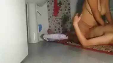 Indian Bhabhi Sex With Young Boy in Bathroom