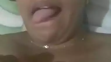 Desi bitch doesn't take off black bra to tease guys as long as possible