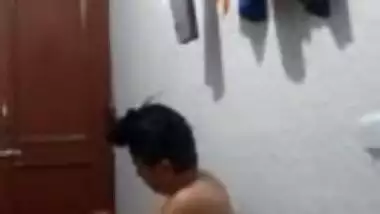 Desi bhbai bath video