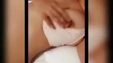 Girl Showing Her Big Tits And Juicy Round Ass To Her Boyfreind