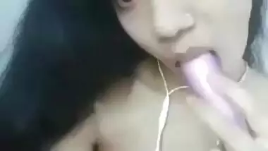 Horny Desi Girl Masturbating