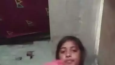 cute Indian Girl Shows Boob