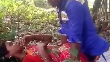 Odia outdoor sex MMS video of slut having sex with client