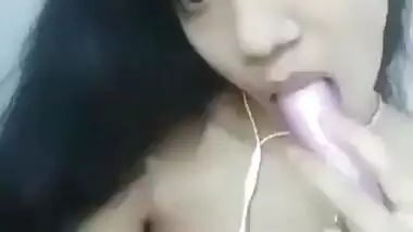 Horny Desi Girl Masturbating