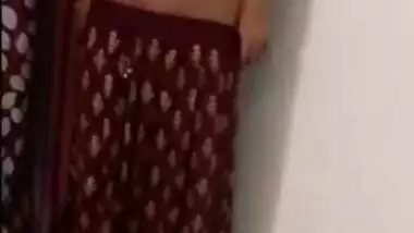 Desi bhabi show her beautiful ass selfie cam video