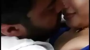 Bhabhi kissing 