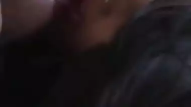 Chubby Desi XXX chick sucks her boss’s fat cock on camera MMS