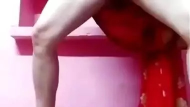 Village horny bhabhi rubbing hairy pussy