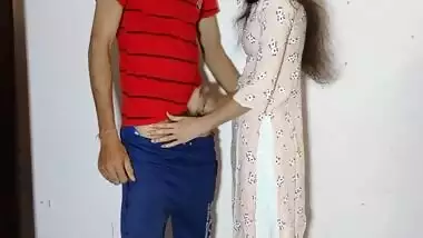 Bhabhi Ki Help Krne Ke Bahane Nangi Kr Ke Chut Ko Chod Dala Hindi Hd Desifilmy45 Slim Girl