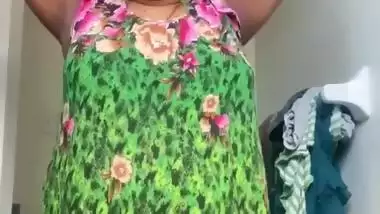 Desi village aunty nice body