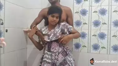 Stepbrother fucks his stepsister in a xxx desi MMS