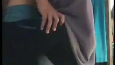 Muslim girl blows a guy and gets fuck in a Nepali porn video