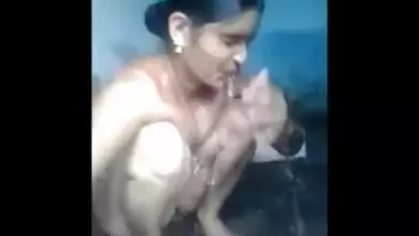 Indian milf bathing and showing her stunning pussy 