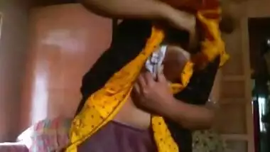Indian Bengali bahbhi showing hot boobs.