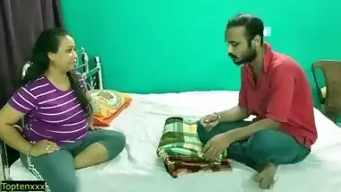 Young sales boy fucking bhabhi for money! With clear dirty audio