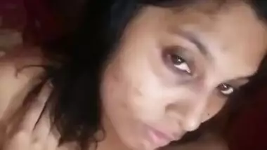 Desi cute girl show her big boobs selfie video