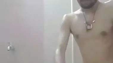 Desi couple fucking xxx in bathroom under shower