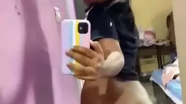 Desi girl nude ass and boobs exposing viral show