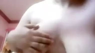 Sexy Mature Bhabhi Private Show To Tease Her Lover