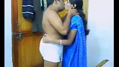 Lonely Bhabhi Welcomes Horny Fat Neighbour To Get Naughty