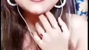 Nude desi lady tempts the man during a video call sex