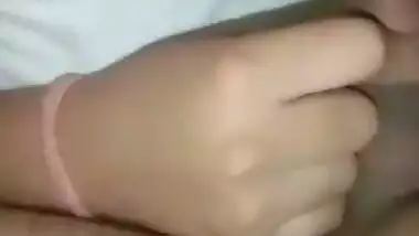 Sucking Indian cock video