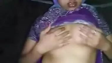 Hot Paki girl showing big boobs for lover