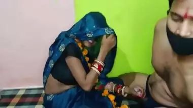 Sapna Bhabhi In Desi Villeg Karva Chauth Ko Chudhai