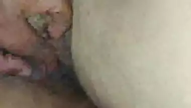 ganv ki mast bhabhi ka blackmail karne ke liye video banaya