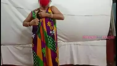 Desi Indian Girl Show Her hairy Pussy And her big big Boobs