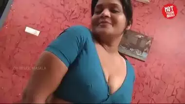 Indian masala clip of mature aunty with busty boobs