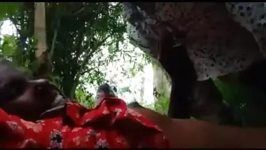 Indian Sex in Village! Forest MMS XXX porn video leaked
