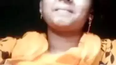 Bangladeshi cute village girl showing boobs on video call