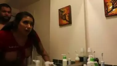 BUSTY PAKISTANI SCHOOLGIRL WANTS A CREAMPIE