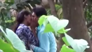 Indian college girl outdoor romance with lover leaked mms