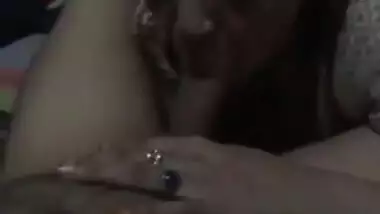 Telugu sex movie scenes of desi aunty engulfing pecker like porn star