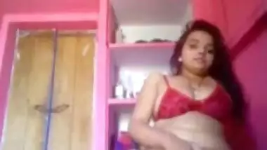 Desi college teen rubbing pussy naked video